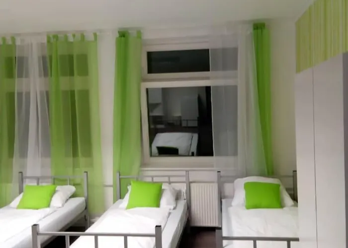 Ab 8€ Hostel